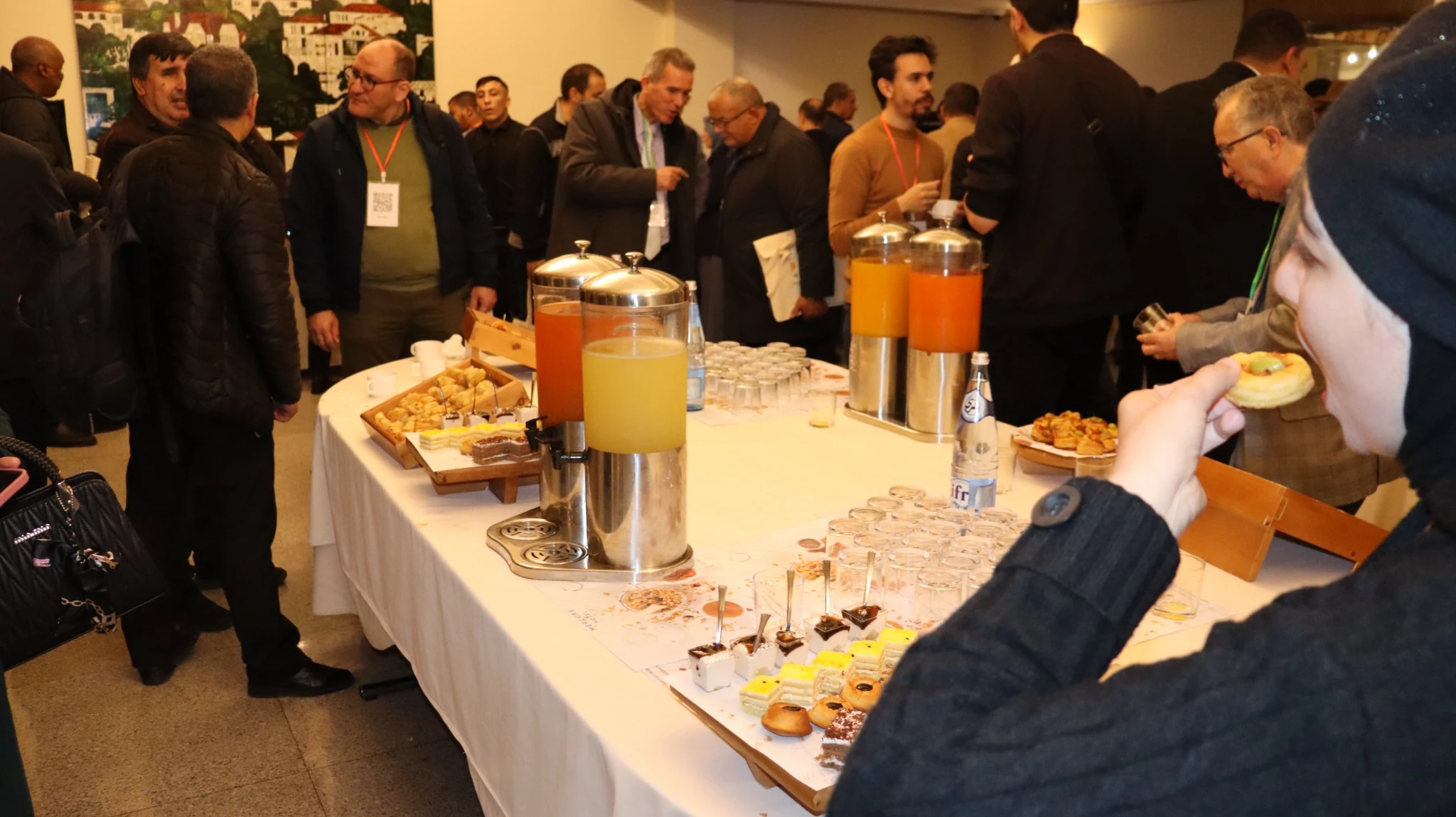 Networking break during MEEGET 2025