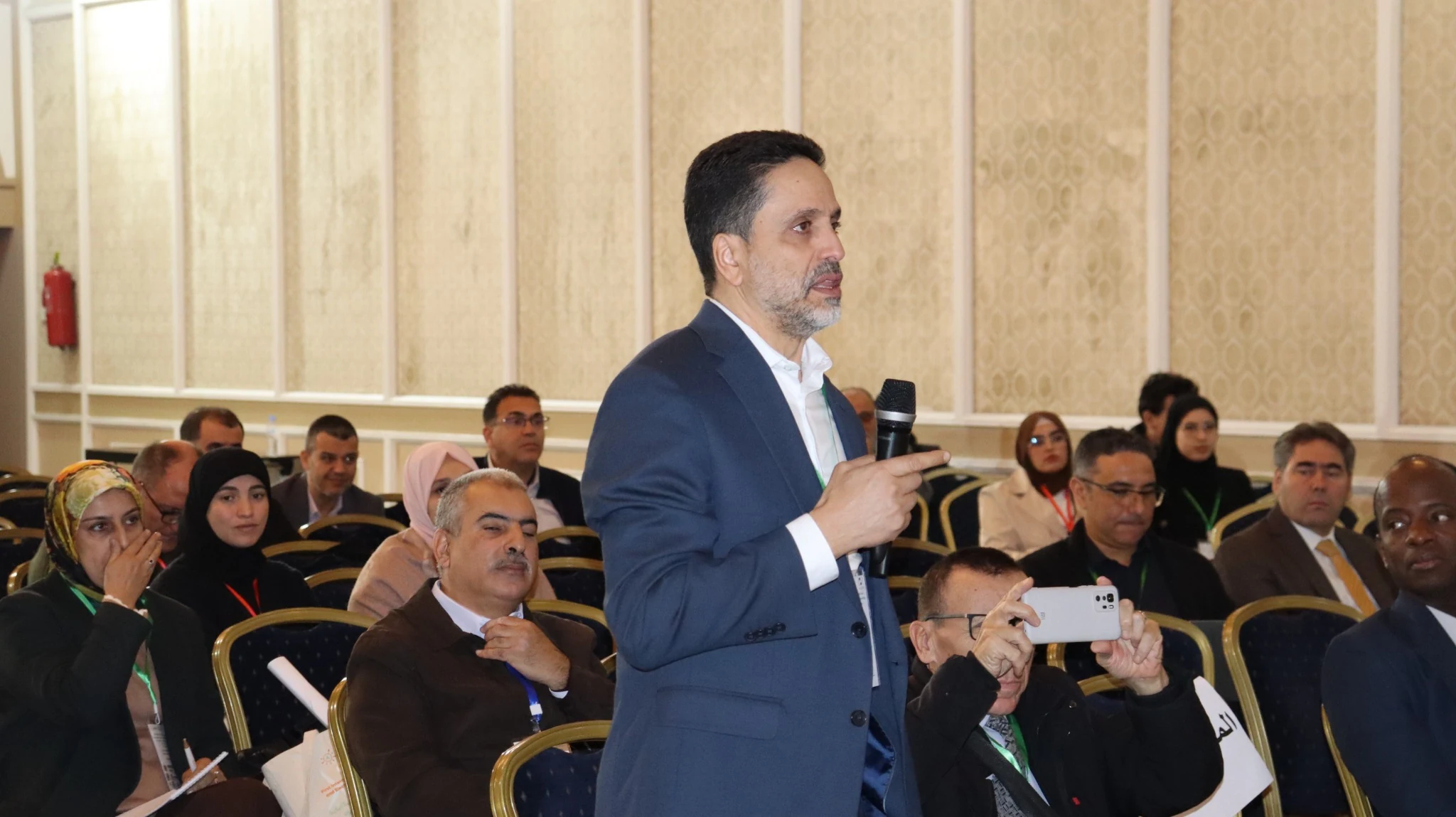 Audience discussion during MEEGET 2025